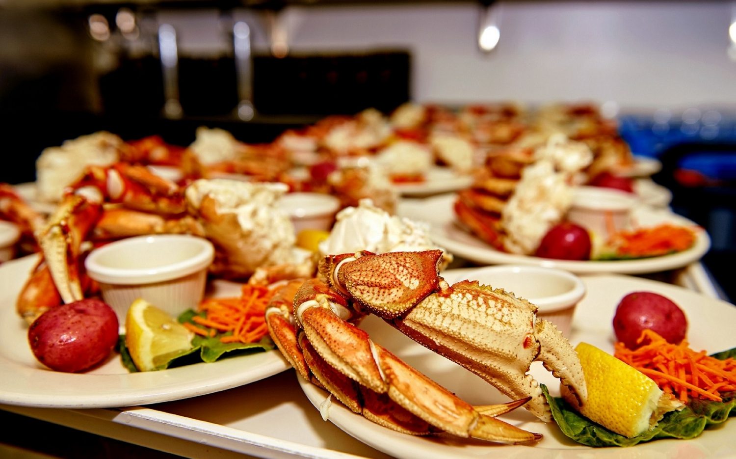 Rainforest-Sanctuary-Crab-Feast-Tray-of-Crab-1500x935